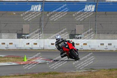 media/Nov-26-2022-Fastrack Riders (Sat) [[b001e85eef]]/Level 2/Session 3 Outside Turn 9/